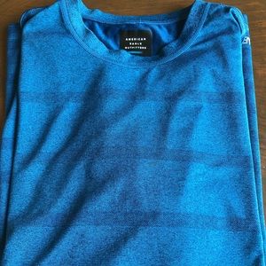 American Eagle short sleeve shirt